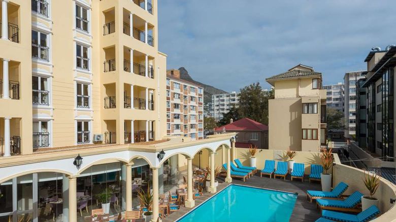<b>Radisson Blu Le Vendome Hotel Pool</b>. Images powered by <a href="https://iceportal.shijigroup.com/" title="IcePortal" target="_blank">IcePortal</a>.