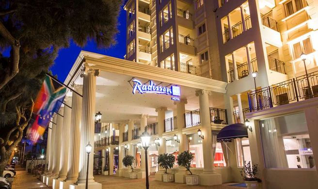 Radisson Blu Le Vendome Hotel Exterior
