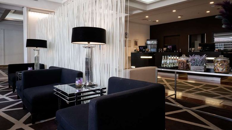 <b>Radisson Blu Conference Hotel Lobby</b>. Images powered by <a href="https://iceportal.shijigroup.com/" title="IcePortal" target="_blank">IcePortal</a>.