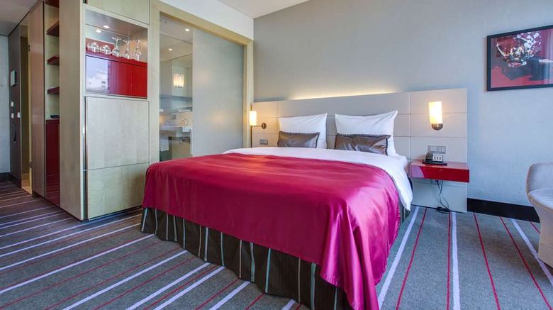 <b>Radisson Blu Media Harbour Hotel Room</b>. Images powered by <a href=https://www.travelagewest.com/Hotels/Duesseldorf-Germany/