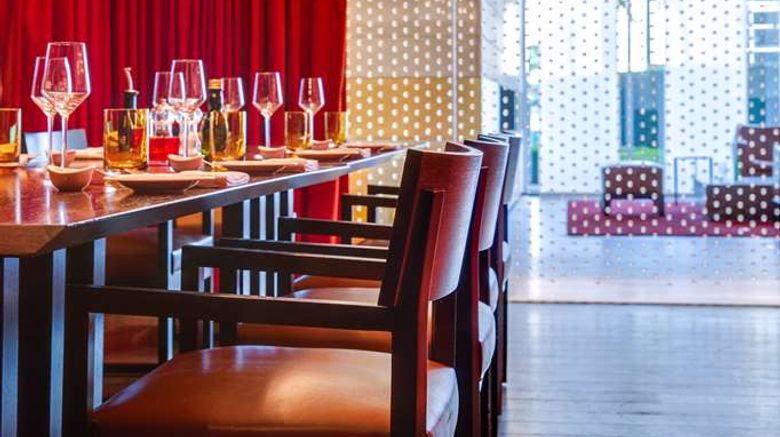 <b>Radisson Blu Media Harbour Hotel Restaurant</b>. Images powered by <a href=https://www.travelagewest.com/Hotels/Duesseldorf-Germany/