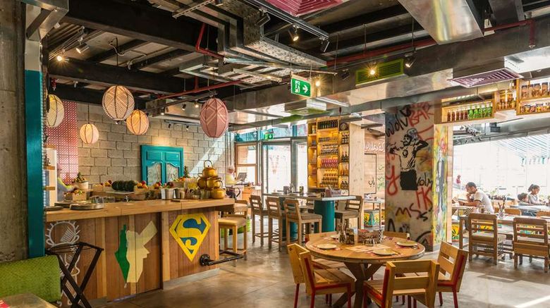 <b>The Radisson Blu Residence, Dubai Marina Restaurant</b>. Images powered by <a href="https://iceportal.shijigroup.com/" title="IcePortal" target="_blank">IcePortal</a>.