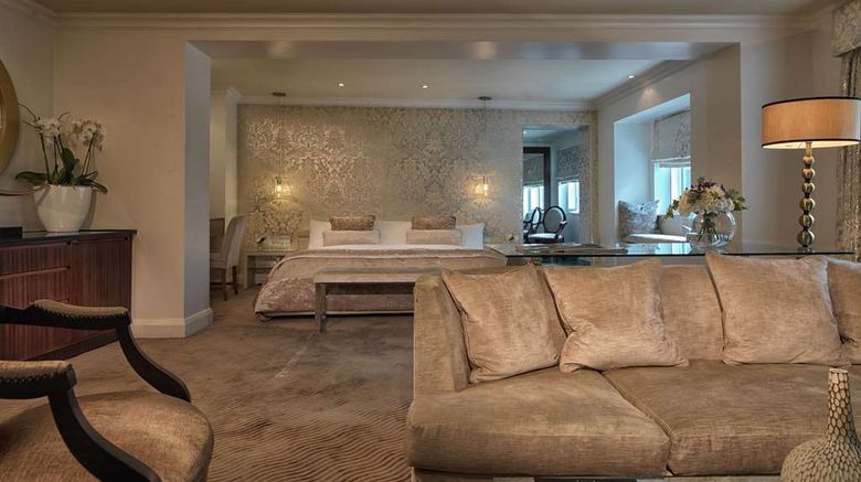 <b>The May Fair Hotel, Radisson Collection Suite</b>. Images powered by <a href="https://iceportal.shijigroup.com/" title="IcePortal" target="_blank">IcePortal</a>.