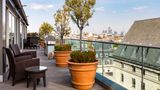 <b>The May Fair Hotel, Radisson Collection Other</b>. Images powered by <a href="https://iceportal.shijigroup.com/" title="IcePortal" target="_blank">IcePortal</a>.