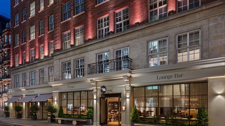 <b>The May Fair Hotel, Radisson Collection Restaurant</b>. Images powered by <a href="https://iceportal.shijigroup.com/" title="IcePortal" target="_blank">IcePortal</a>.