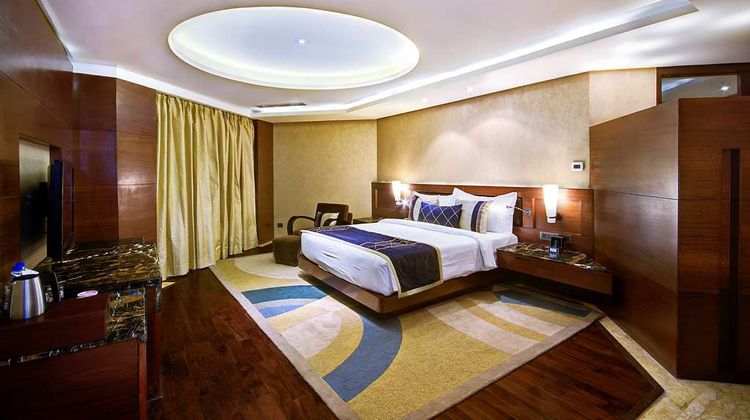 Radisson Blu Kaushambi Delhi NCR Suite