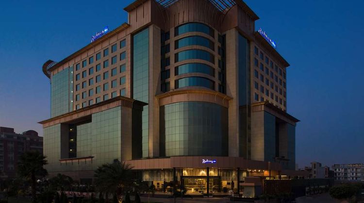Radisson Blu Kaushambi Delhi NCR Exterior