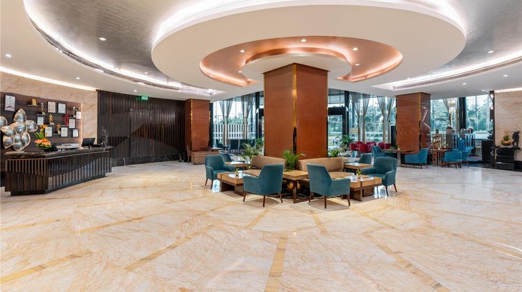 Radisson Blu Kaushambi Delhi NCR Lobby