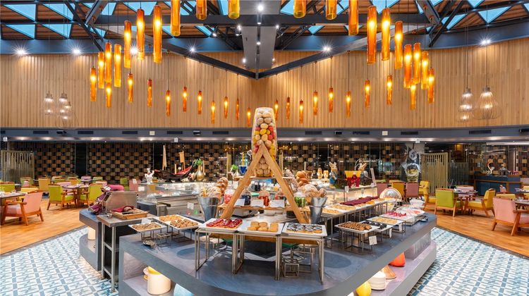 Radisson Blu Kaushambi Delhi NCR Restaurant