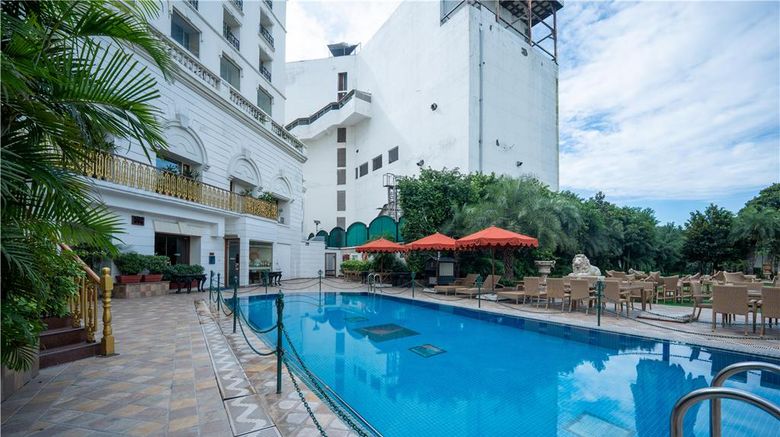 <b>Radisson Hotel Jalandhar Pool</b>. Images powered by <a href="https://iceportal.shijigroup.com/" title="IcePortal" target="_blank">IcePortal</a>.