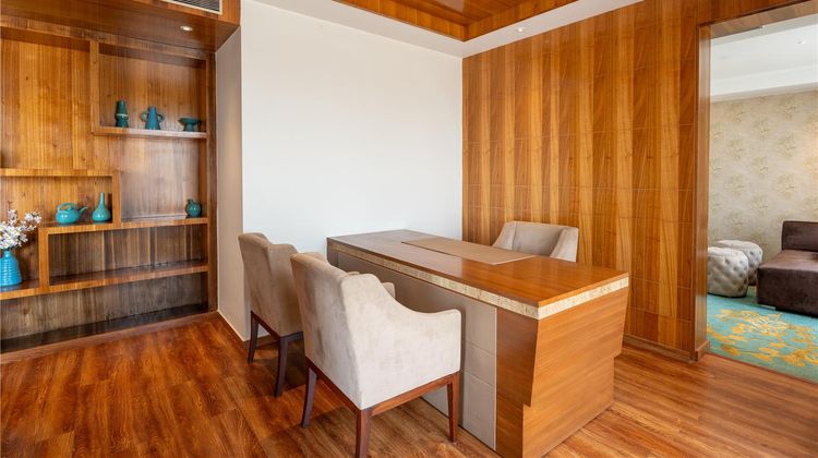 Radisson Blu Jammu Suite