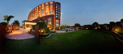 Radisson Blu Hotel Noida Exterior