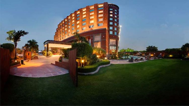 Radisson Blu Hotel Noida Exterior