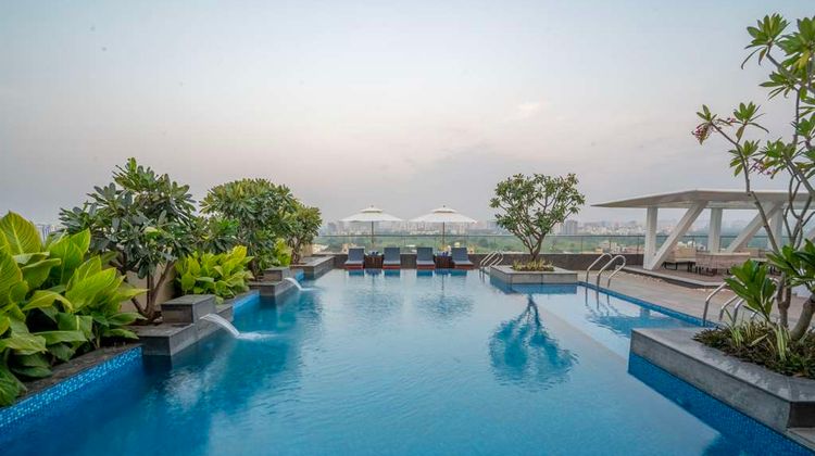 Radisson Blu Pune Hinjewadi Pool
