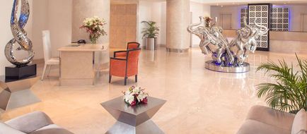 Radisson Blu Kochi Lobby