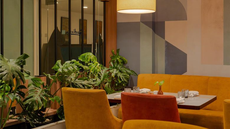 <b>Radisson Blu Kochi Restaurant</b>. Images powered by <a href="https://iceportal.shijigroup.com/" title="IcePortal" target="_blank">IcePortal</a>.