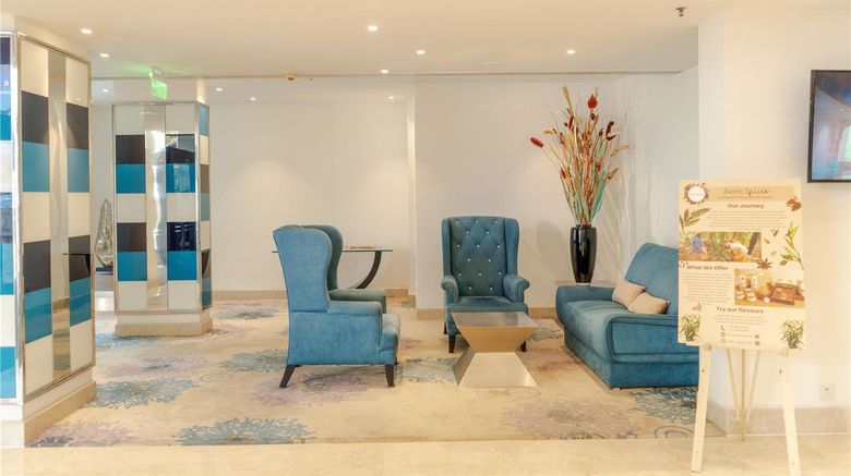 <b>Radisson Blu Kochi Lobby</b>. Images powered by <a href="https://iceportal.shijigroup.com/" title="IcePortal" target="_blank">IcePortal</a>.