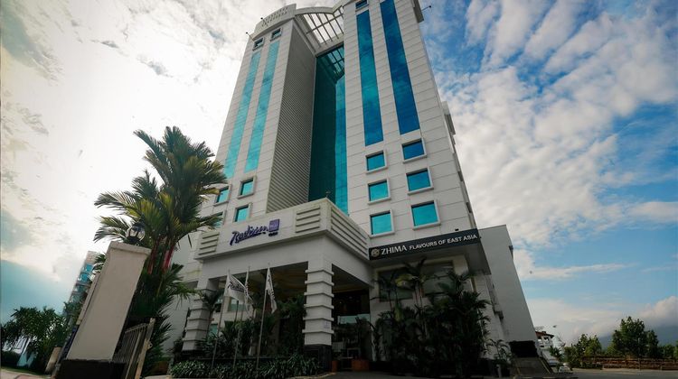Radisson Blu Kochi Exterior