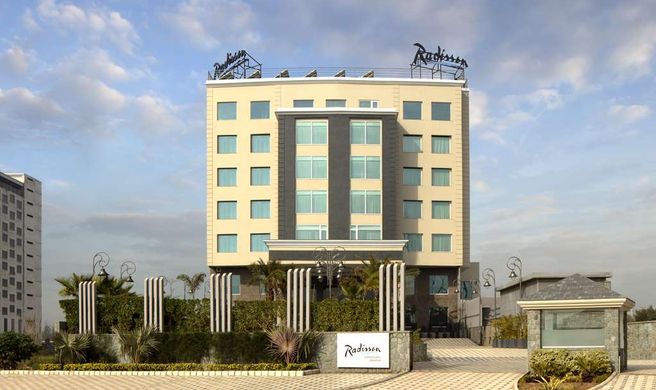 Radisson Chandigarh Zirakpur Exterior