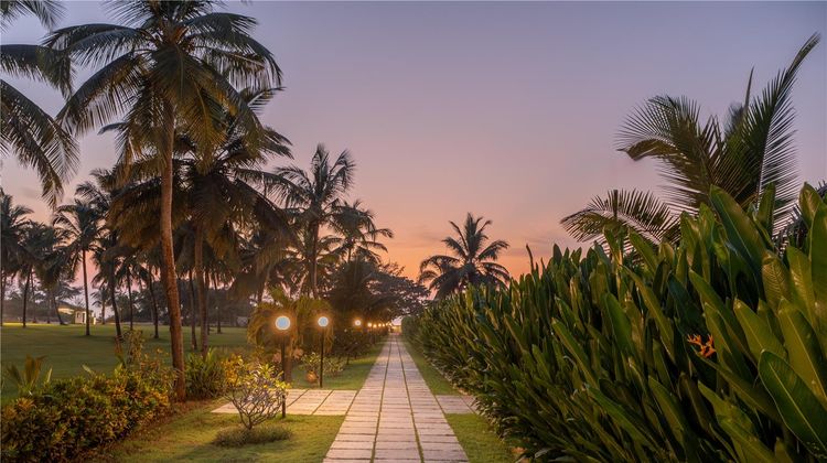 Radisson Blu Resort Goa Cavelossim Beach Beach