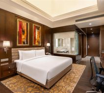 Radisson Noida Room