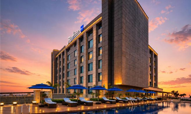 Radisson Hotel New Delhi Paschim Vihar Exterior