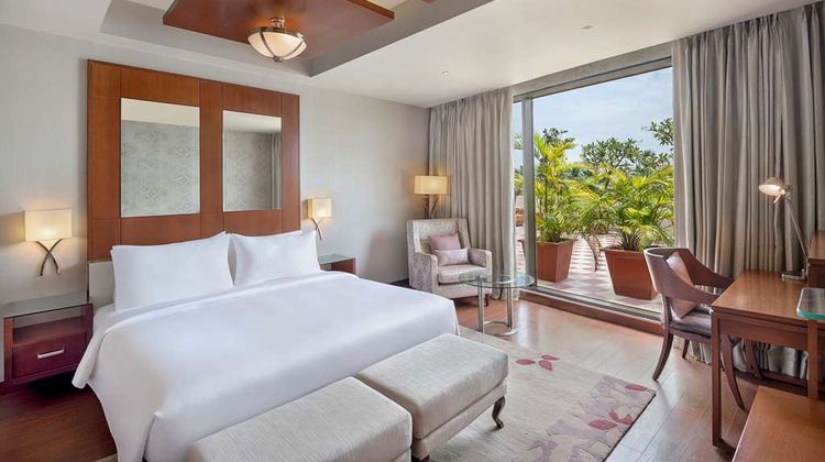 Radisson Salem Suite