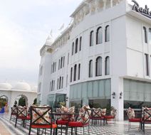 Radisson Blu Udaipur Palace Resort & Spa Exterior