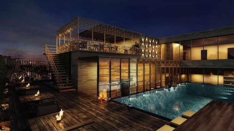 Radisson Lucknow City Center Pool