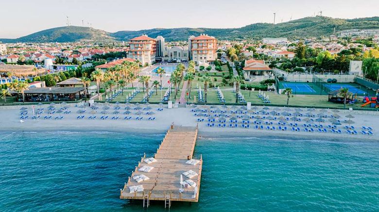 <b>Radisson Blu Resort & Spa, Cesme Room</b>. Images powered by <a href="https://iceportal.shijigroup.com/" title="IcePortal" target="_blank">IcePortal</a>.