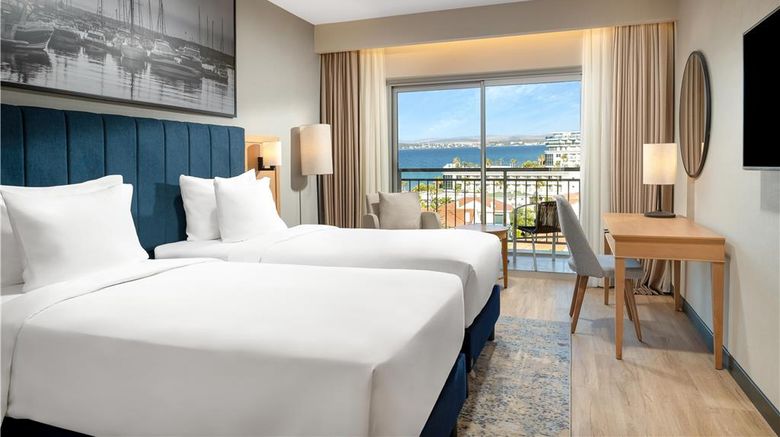 <b>Radisson Blu Resort & Spa, Cesme Room</b>. Images powered by <a href="https://iceportal.shijigroup.com/" title="IcePortal" target="_blank">IcePortal</a>.
