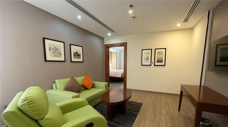 <b>Radisson Blu Hotel, Jeddah Plaza Suite</b>. Images powered by <a href="https://iceportal.shijigroup.com/" title="IcePortal" target="_blank">IcePortal</a>.