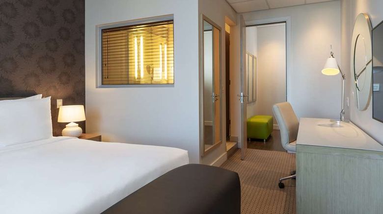 <b>Radisson Blu Hotel, Sandton Johannesburg Suite</b>. Images powered by <a href="https://iceportal.shijigroup.com/" title="IcePortal" target="_blank">IcePortal</a>.