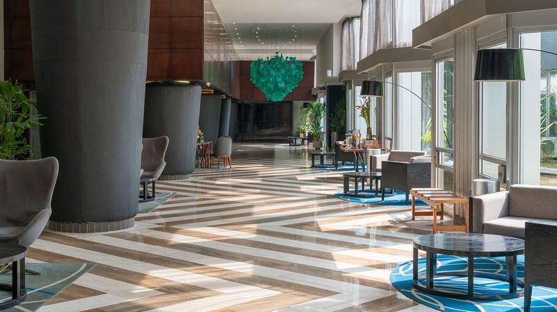 <b>Radisson Blu Okoume Palace Hotel Lobby</b>. Images powered by <a href="https://iceportal.shijigroup.com/" title="IcePortal" target="_blank">IcePortal</a>.