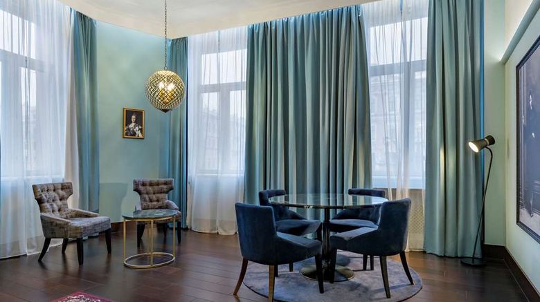 <b>Radisson Royal Hotel St Petersburg Suite</b>. Images powered by <a href="https://iceportal.shijigroup.com/" title="IcePortal" target="_blank">IcePortal</a>.