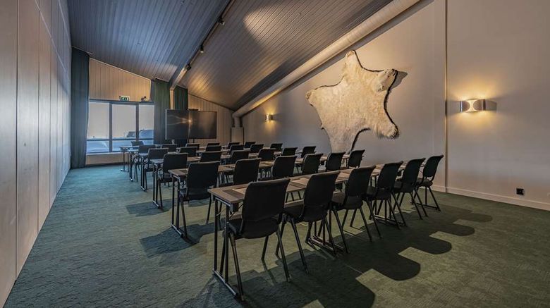 <b>Radisson Blu Polar Hotel Spitsbergen Meeting</b>. Images powered by <a href="https://iceportal.shijigroup.com/" title="IcePortal" target="_blank">IcePortal</a>.