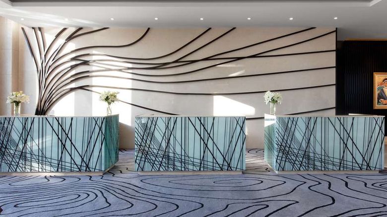 <b>Radisson Collection Muscat, Hormuz Grand Lobby</b>. Images powered by <a href="https://iceportal.shijigroup.com/" title="IcePortal" target="_blank">IcePortal</a>.