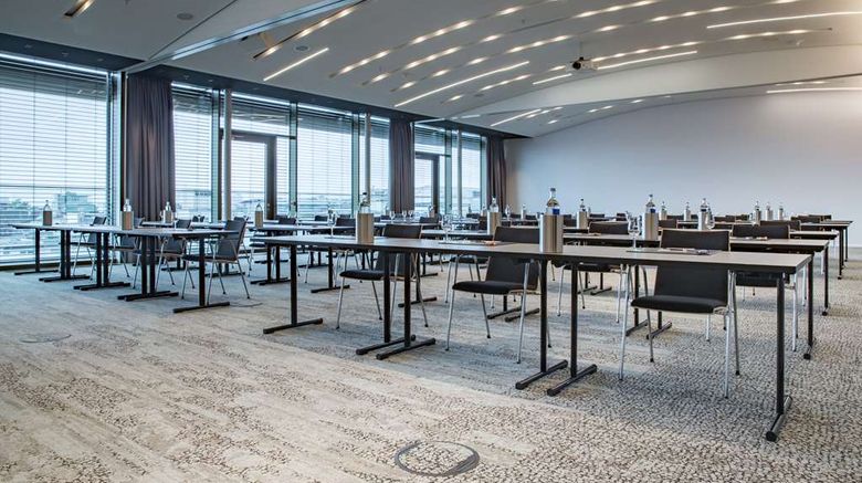 <b>Radisson Blu Hotel Mannheim Meeting</b>. Images powered by <a href="https://iceportal.shijigroup.com/" title="IcePortal" target="_blank">IcePortal</a>.