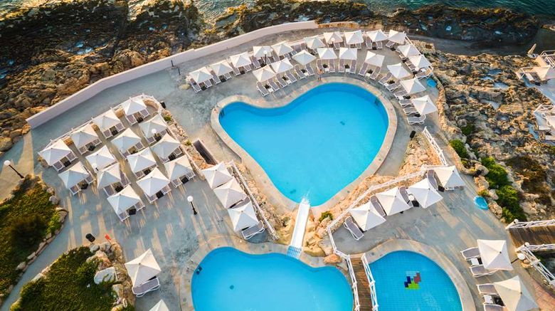 <b>Radisson Blu Resort Malta St Julian's Pool</b>. Images powered by <a href="https://iceportal.shijigroup.com/" title="IcePortal" target="_blank">IcePortal</a>.
