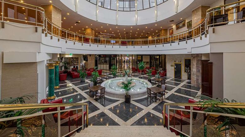 <b>Radisson Slavyanskaya Hotel Lobby</b>. Images powered by <a href="https://iceportal.shijigroup.com/" title="IcePortal" target="_blank">IcePortal</a>.
