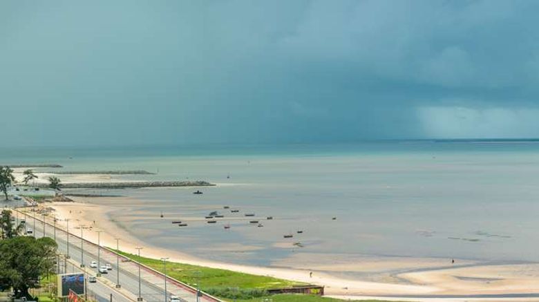 <b>Radisson Blu Hotel Maputo Beach</b>. Images powered by <a href="https://iceportal.shijigroup.com/" title="IcePortal" target="_blank">IcePortal</a>.