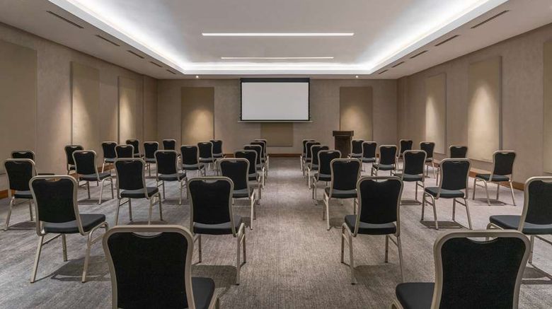 <b>Radisson Blu Hotel Maputo Meeting</b>. Images powered by <a href="https://iceportal.shijigroup.com/" title="IcePortal" target="_blank">IcePortal</a>.