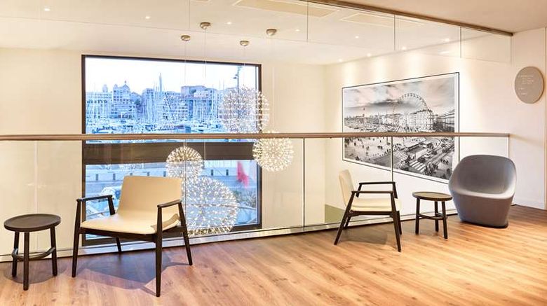 <b>Radisson Blu Hotel Marseille Meeting</b>. Images powered by <a href="https://iceportal.shijigroup.com/" title="IcePortal" target="_blank">IcePortal</a>.