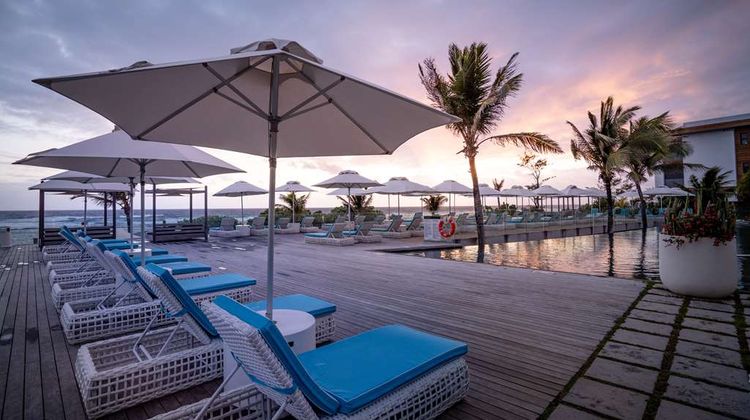 Radisson Blu Poste Lafayette Resort/Spa Pool