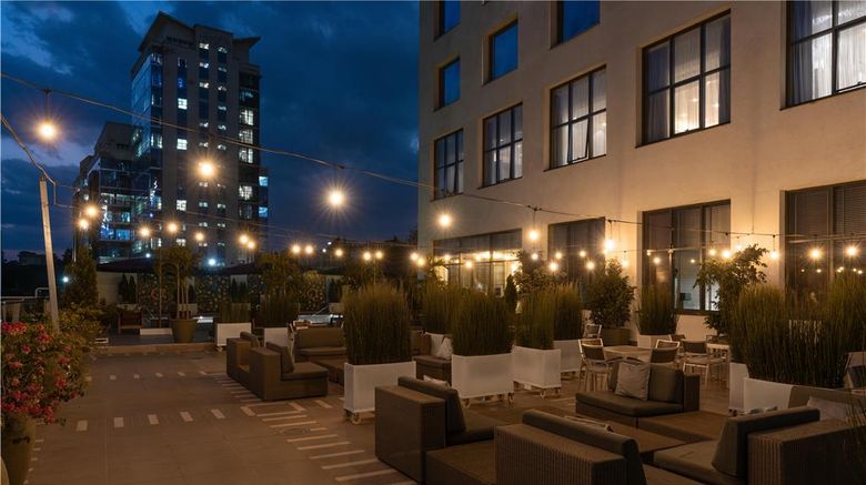 <b>Radisson Blu Hotel, Nairobi Upper Hill Restaurant</b>. Images powered by <a href="https://iceportal.shijigroup.com/" title="IcePortal" target="_blank">IcePortal</a>.