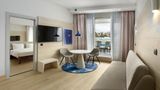 <b>Radisson Blu Hotel Nice Suite</b>. Images powered by <a href="https://iceportal.shijigroup.com/" title="IcePortal" target="_blank">IcePortal</a>.