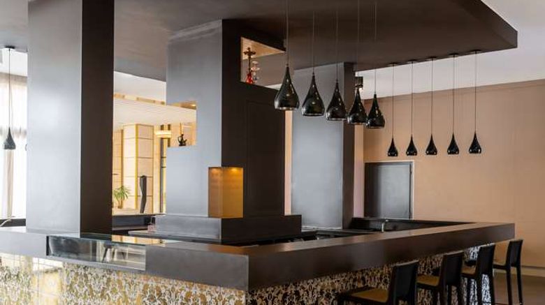 <b>Radisson Blu Hotel N'Djamena Lobby</b>. Images powered by <a href="https://iceportal.shijigroup.com/" title="IcePortal" target="_blank">IcePortal</a>.