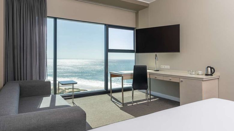 <b>Radisson Blu Hotel, Port Elizabeth Room</b>. Images powered by <a href="https://iceportal.shijigroup.com/" title="IcePortal" target="_blank">IcePortal</a>.