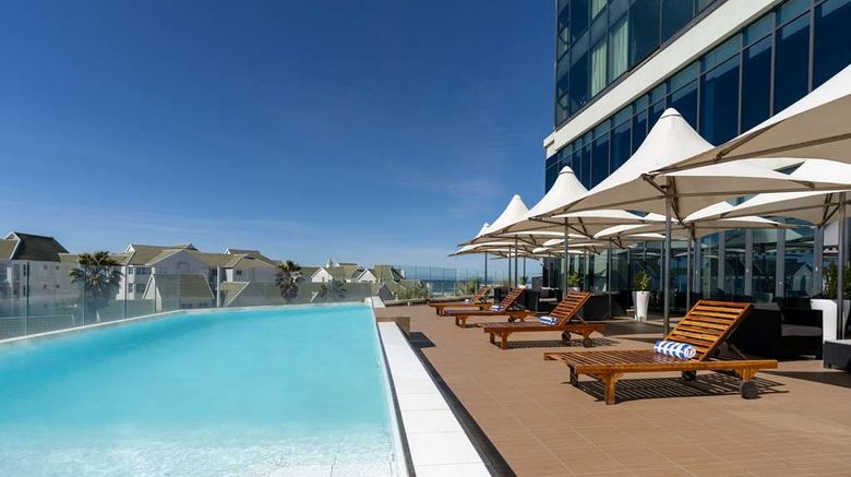 <b>Radisson Blu Hotel, Port Elizabeth Pool</b>. Images powered by <a href="https://iceportal.shijigroup.com/" title="IcePortal" target="_blank">IcePortal</a>.