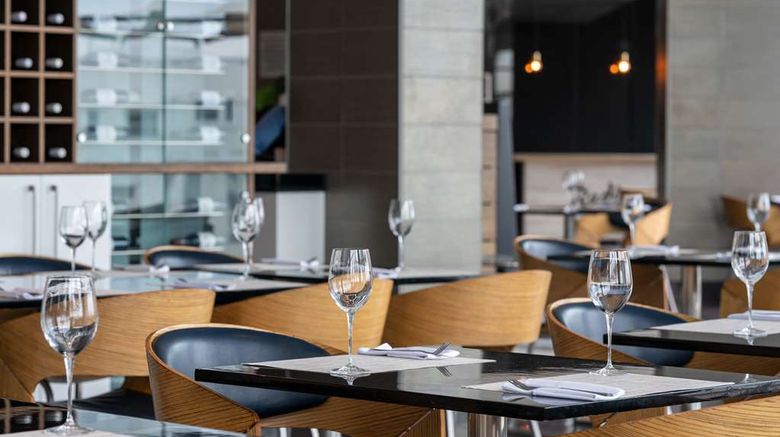 <b>Radisson Blu Hotel, Port Elizabeth Restaurant</b>. Images powered by <a href="https://iceportal.shijigroup.com/" title="IcePortal" target="_blank">IcePortal</a>.